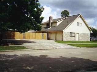 9242 Bankside Dr, Houston, TX 77031