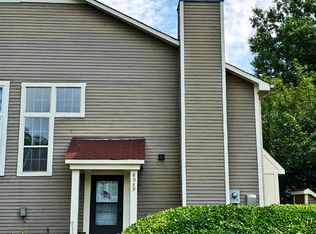 6039 Netherton St, Centreville, VA 20120