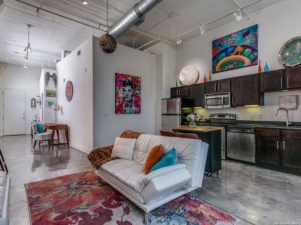 1401 S Flores St #212, San Antonio, TX 78204