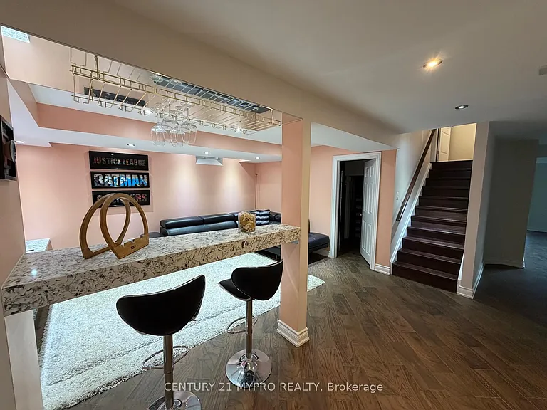 431 Woodspring Ave E — Photo 38
