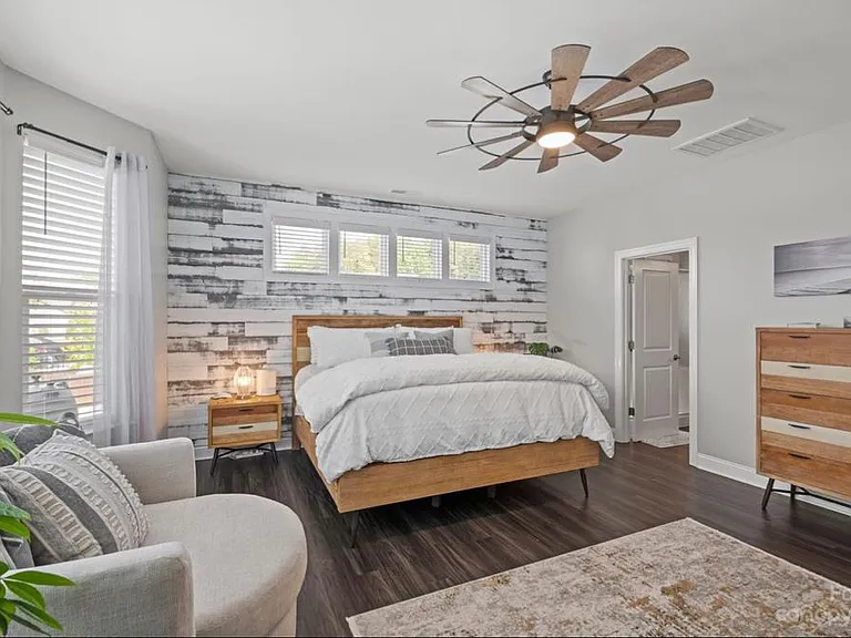 1003 Angora Ct — Photo 32