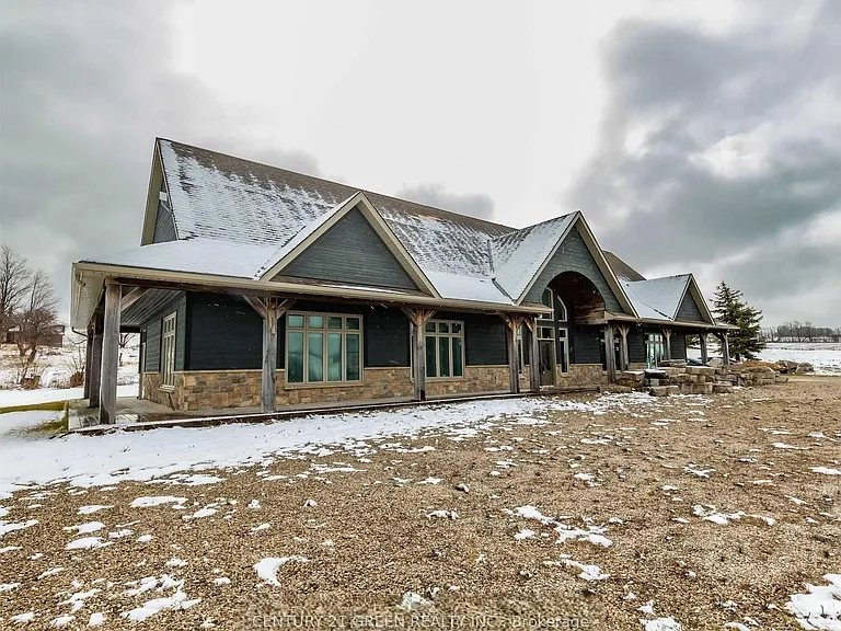 935689 Airport Rd — Photo 3