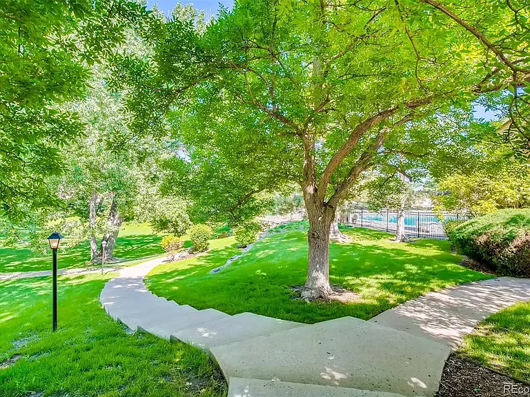 3004 W Long Dr — Photo 81