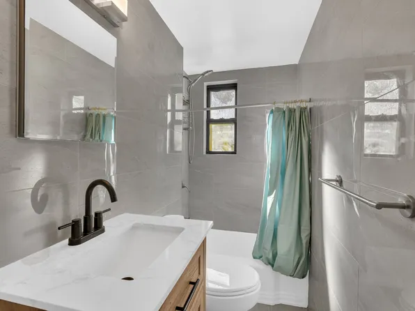 238 East 30th Street image 4 of 5