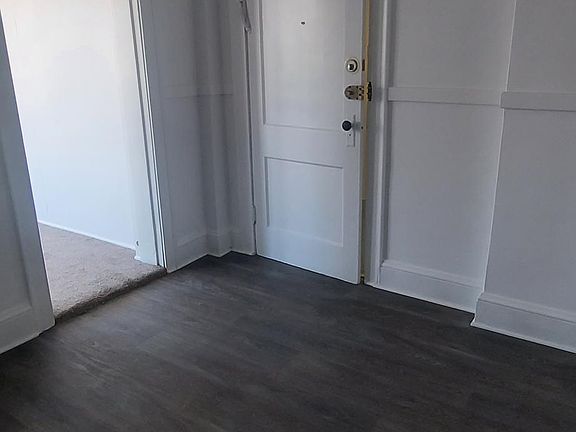 5th image of 13348 Madison Ave #4