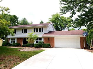 511 Madero Dr, Thiensville, WI 53092