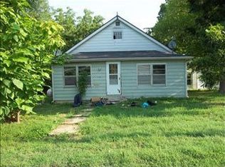 733 E Walnut St, Bolivar, MO 65613