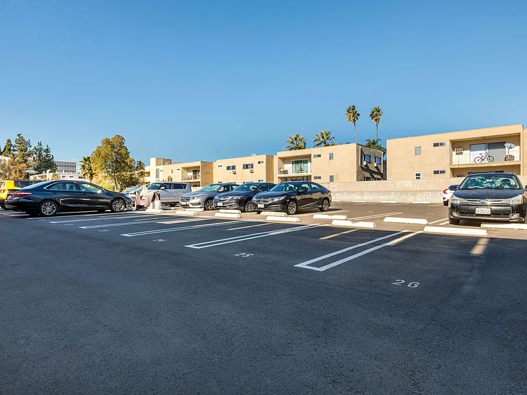 Parkview Terrace Apartments — Photo 41