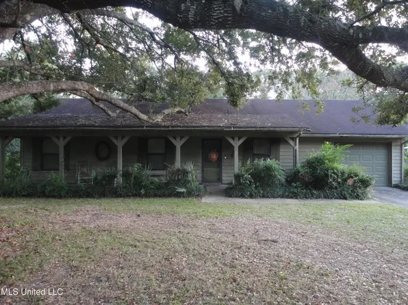3820 Wildwood Rd, Moss Point, MS 39562