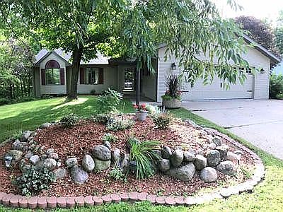 2nd image of 305 S 39th Ave