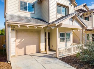 22 Lake House Ct, Sacramento, CA 95828