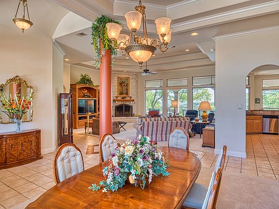 4th image of 2066 Summit Crest Dr