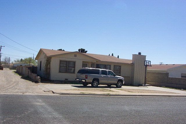1st image of 2830 Hilltop Dr
