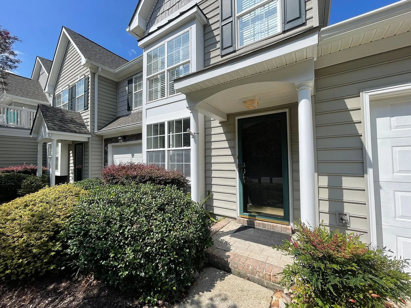 Charming 3-Bedroom Home with Main-Floor Bedroom & Private Loft — Photo 2