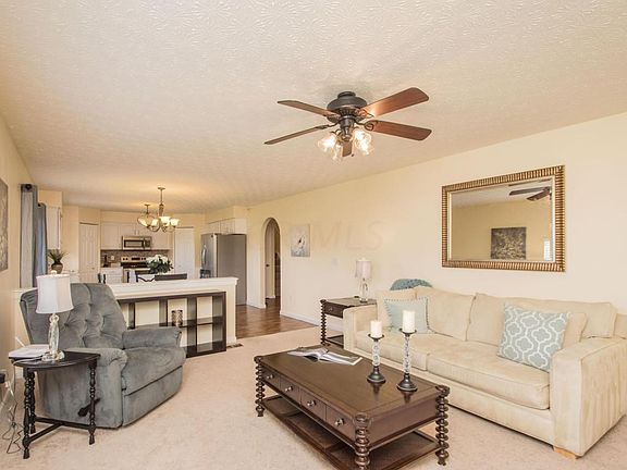5th image of 3965 Creekwood Dr