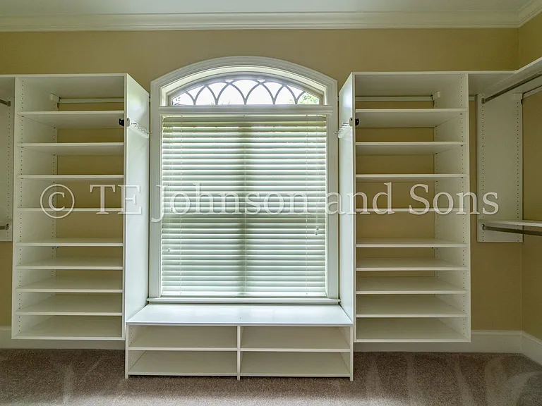1112 Oakencroft Ct — Photo 26