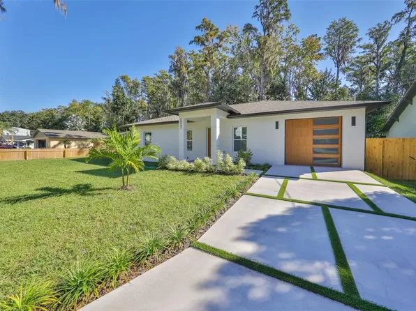 16407 Lake Byrd Dr, Tampa, FL 33618
