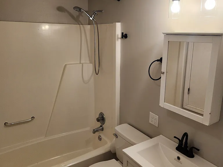 219 E Center St #A — Photo 13