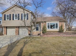 2357 Appleby Dr, Wheaton, IL