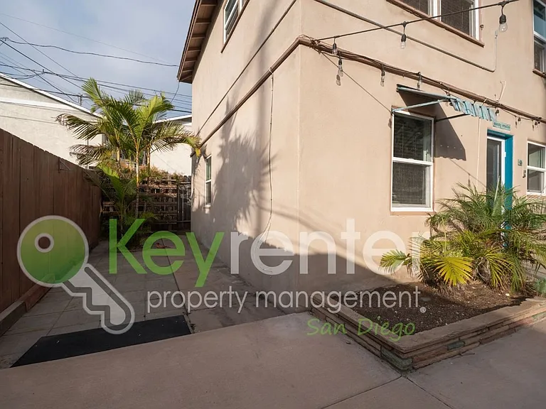 620A N Nevada St — Photo 1