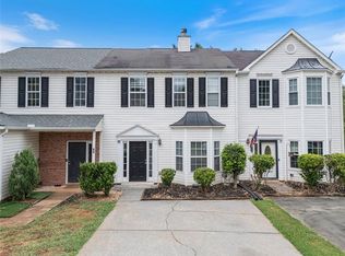 32 Hampton Dr, Cartersville, GA 30121