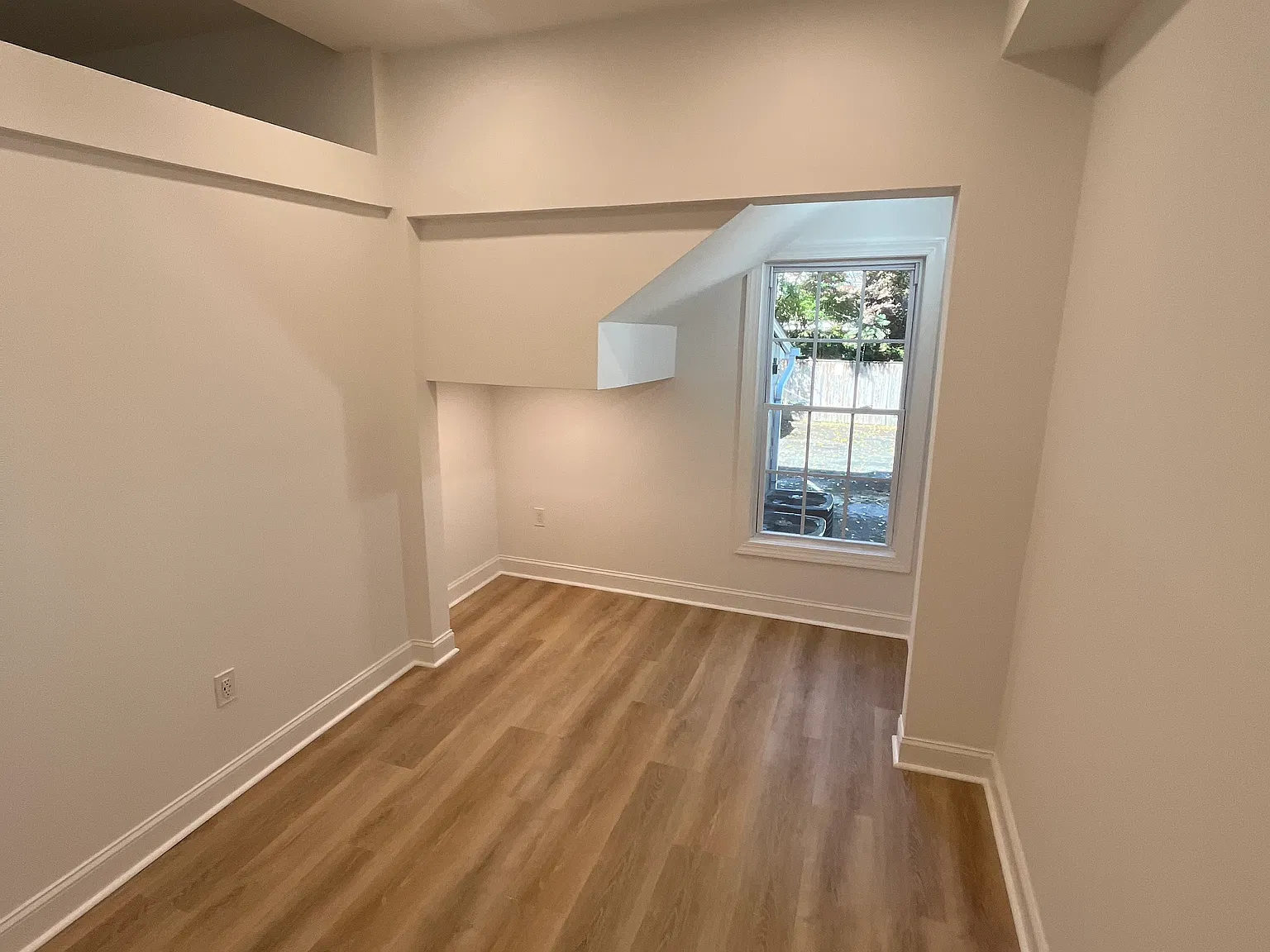 2 bed, 625 sqft, $2,600 — Photo 3