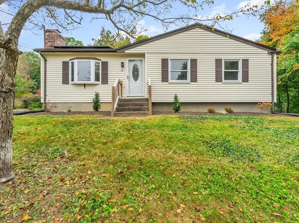 51 Valley View Dr, Amherst, MA 01002