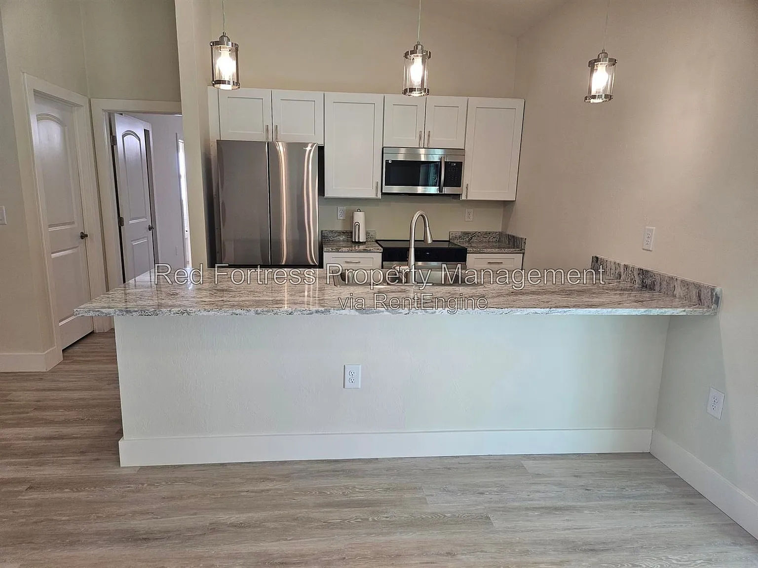 3 bed, 2.0 bath, 1238 sqft, $1,950 — Photo 2