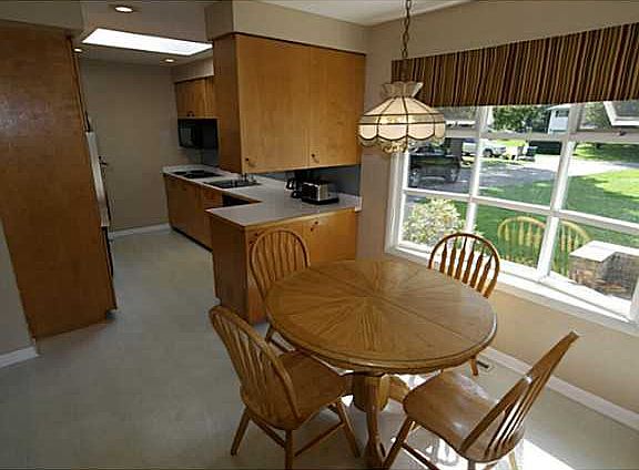 5th image of 23 Larchwood Dr