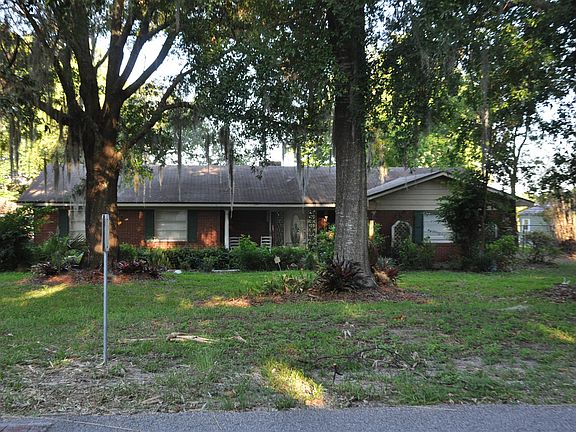 2nd image of 2032 Crescent Blvd
