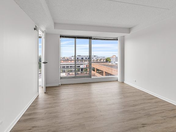 4th image of 1770 1st St APT 505