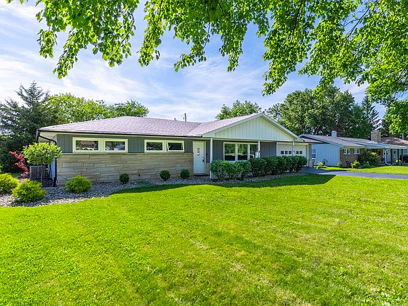 3rd image of 6816 Ludwig Cir
