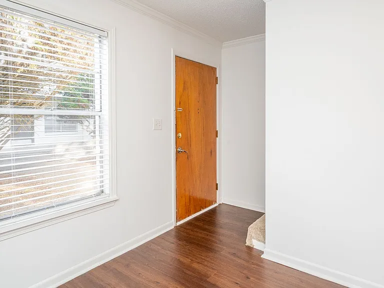 3200 Hillside Ave — Photo 18