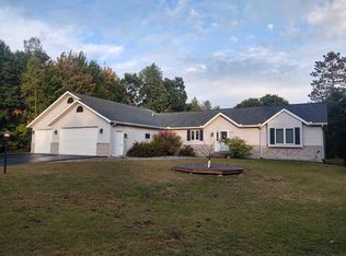 1527 Pine Notch Ln, Tomahawk, WI 54487