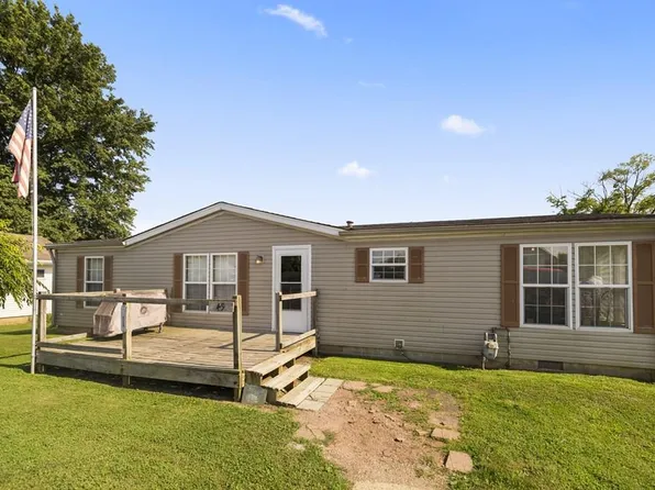 49 May Ave, Chauncey, OH 45719