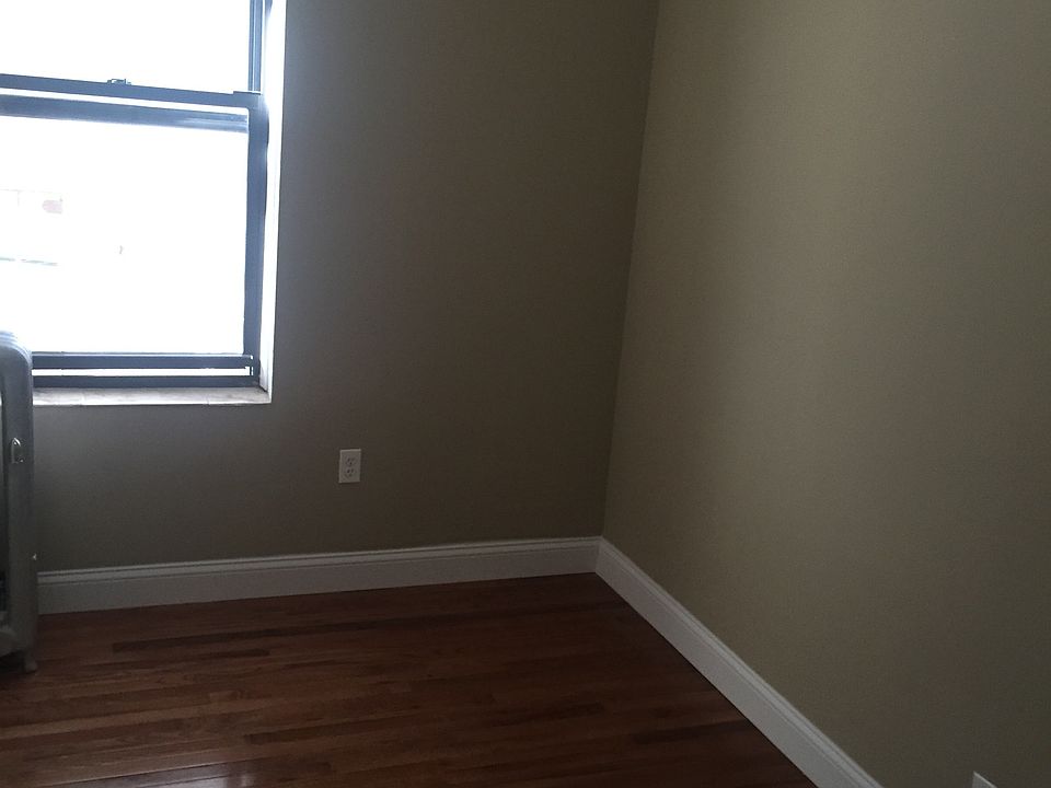 1st image of 3005 37th St