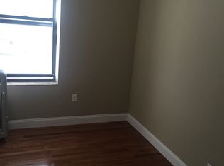 3005 37th St, Astoria, NY 11103