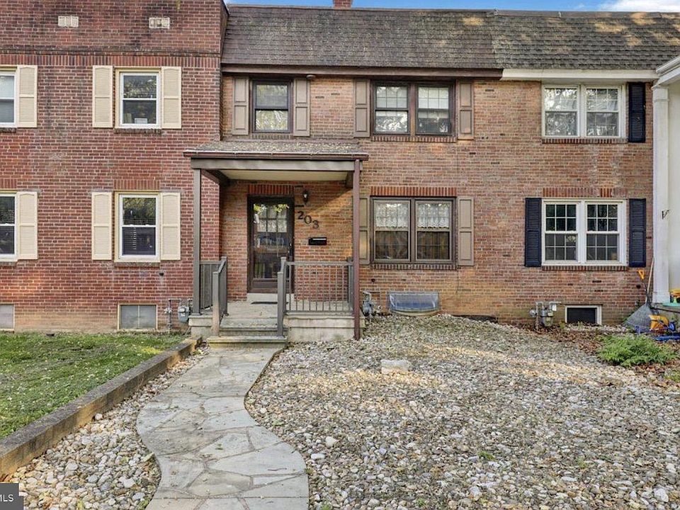 1st image of 203 Sycamore Rd