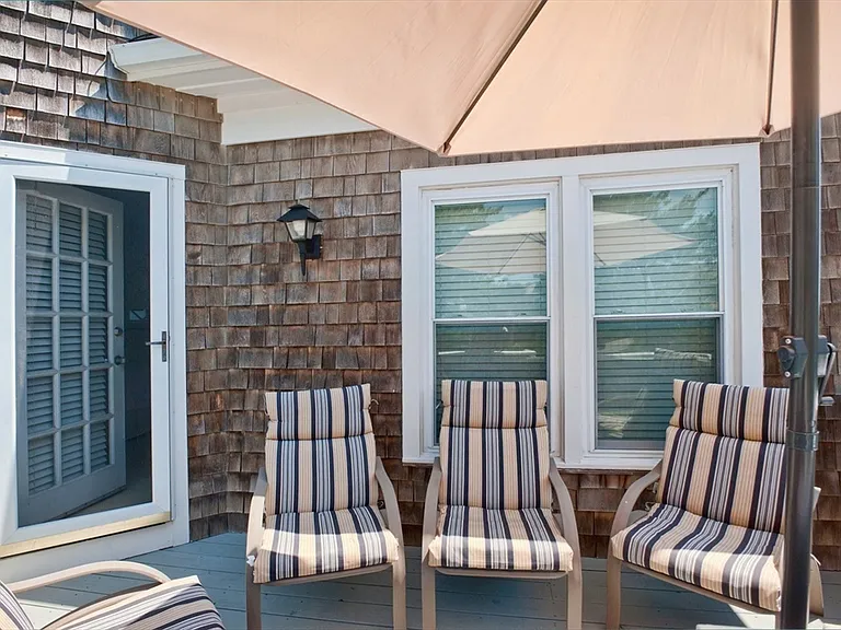 175 Beach Ave #3 — Photo 22