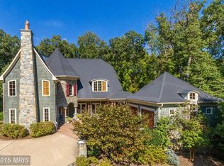 8634 McHenry St, Vienna, VA 22180