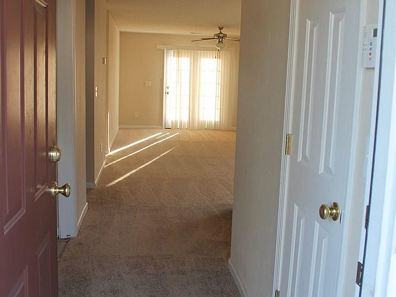 4th image of 225 Windsor Village Dr