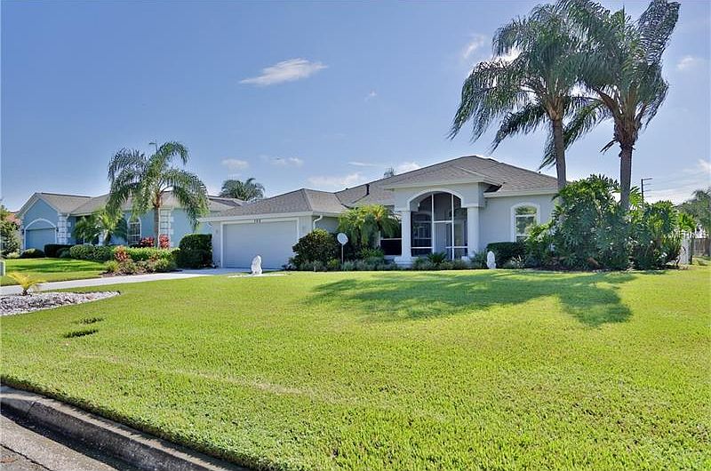 1st image of 102 Loma Del Sol Dr