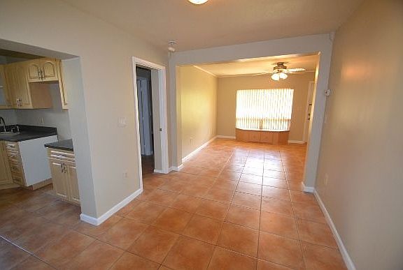 5th image of 5325 NE 3rd Ave