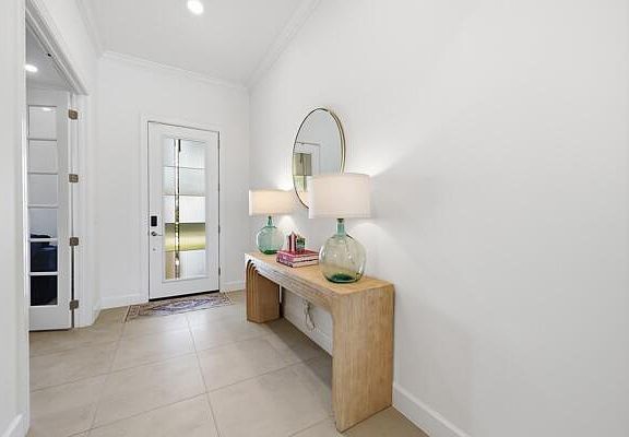 3rd image of 432 SE Filoli Drive