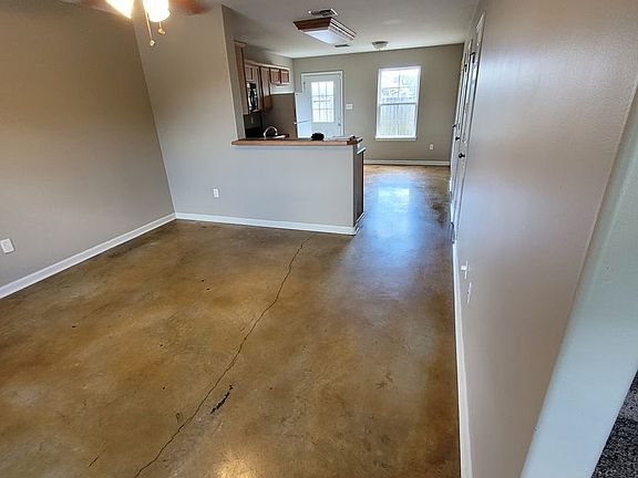 2nd image of 1522 McLemore St APT D