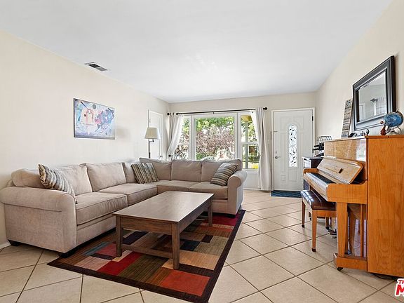 5th image of 6219 Alonzo Ave