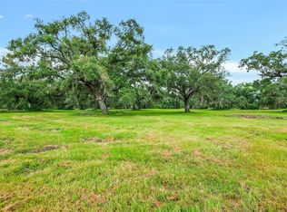 730 & 736 Rancho Chico Ct, Angleton, TX 77515