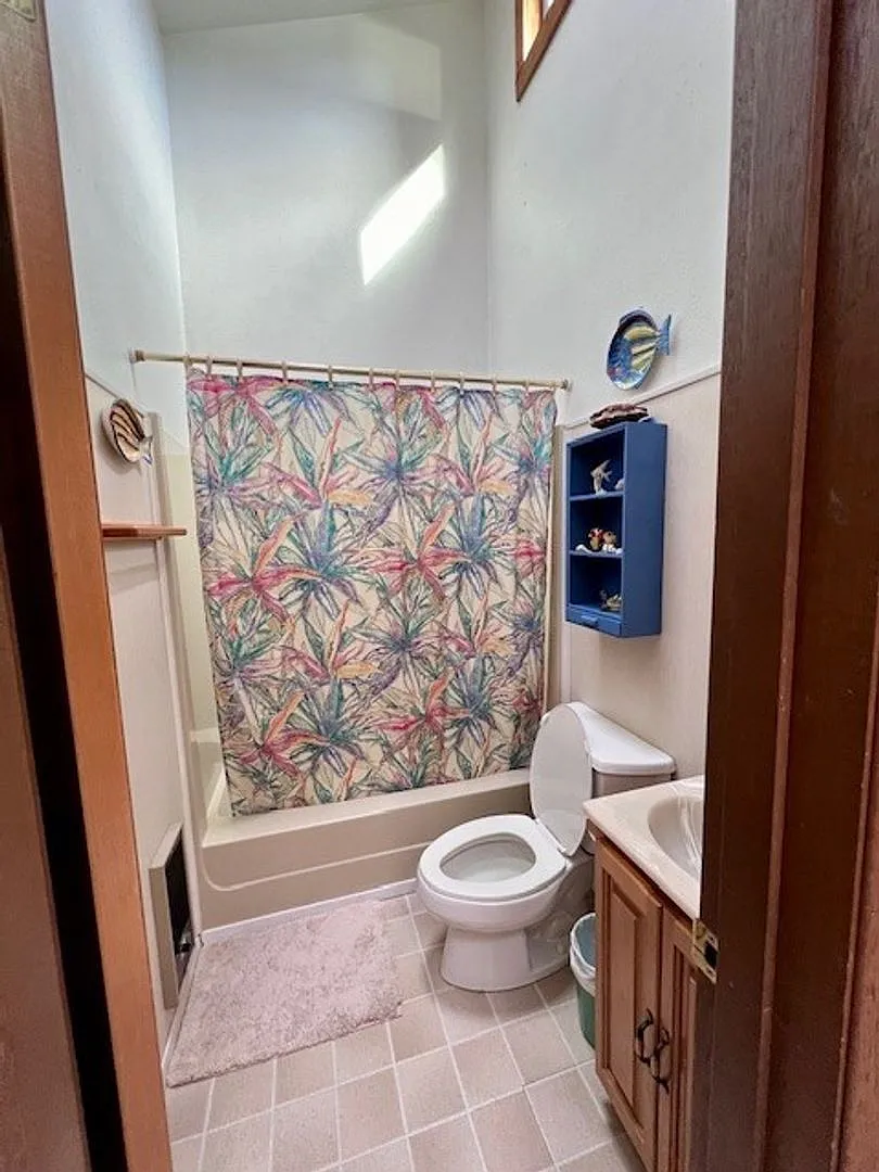 Fully Furnished Short Term Rental on Lake Samish! — Photo 4