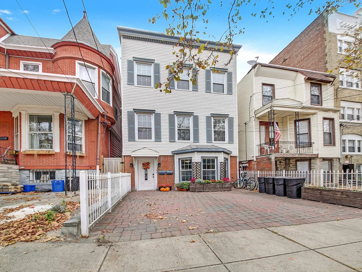 1 bed, 1.0 bath, 700 sqft, $1,850 — Photo 2