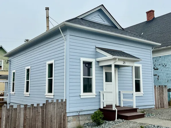 21 Bay View Ave, Samoa, CA 95564